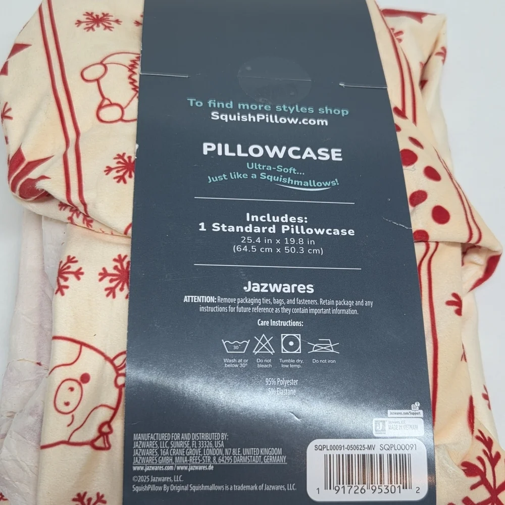 Squishmallows Holiday Pillowcase - Red and Cream